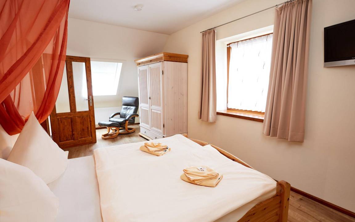 Shower Toilet | Neroth