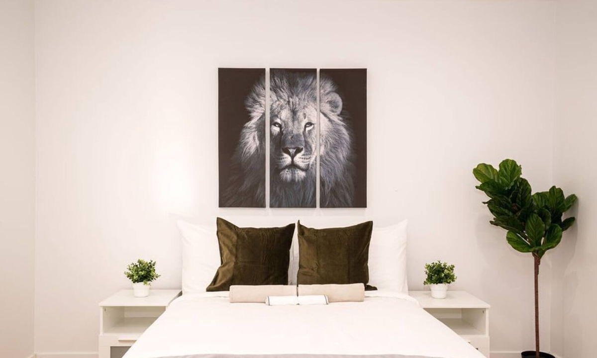 Ross Santa Ana | Santa Ana