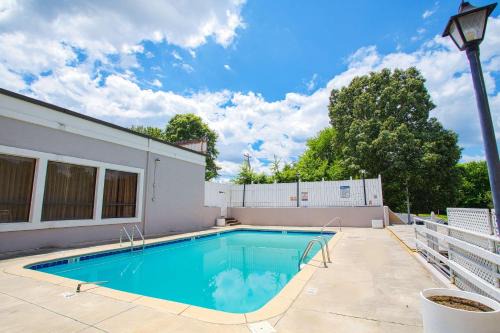 Ramada | Winston - Salem