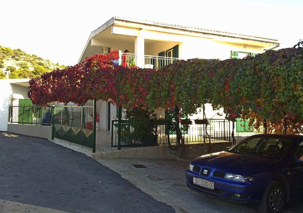 Nediljka | Primosten Burnji