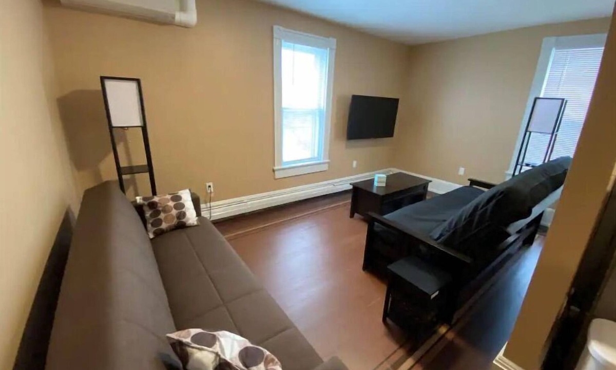 Apt Bomoseen Inn The Dog Boat Slip | Hydeville