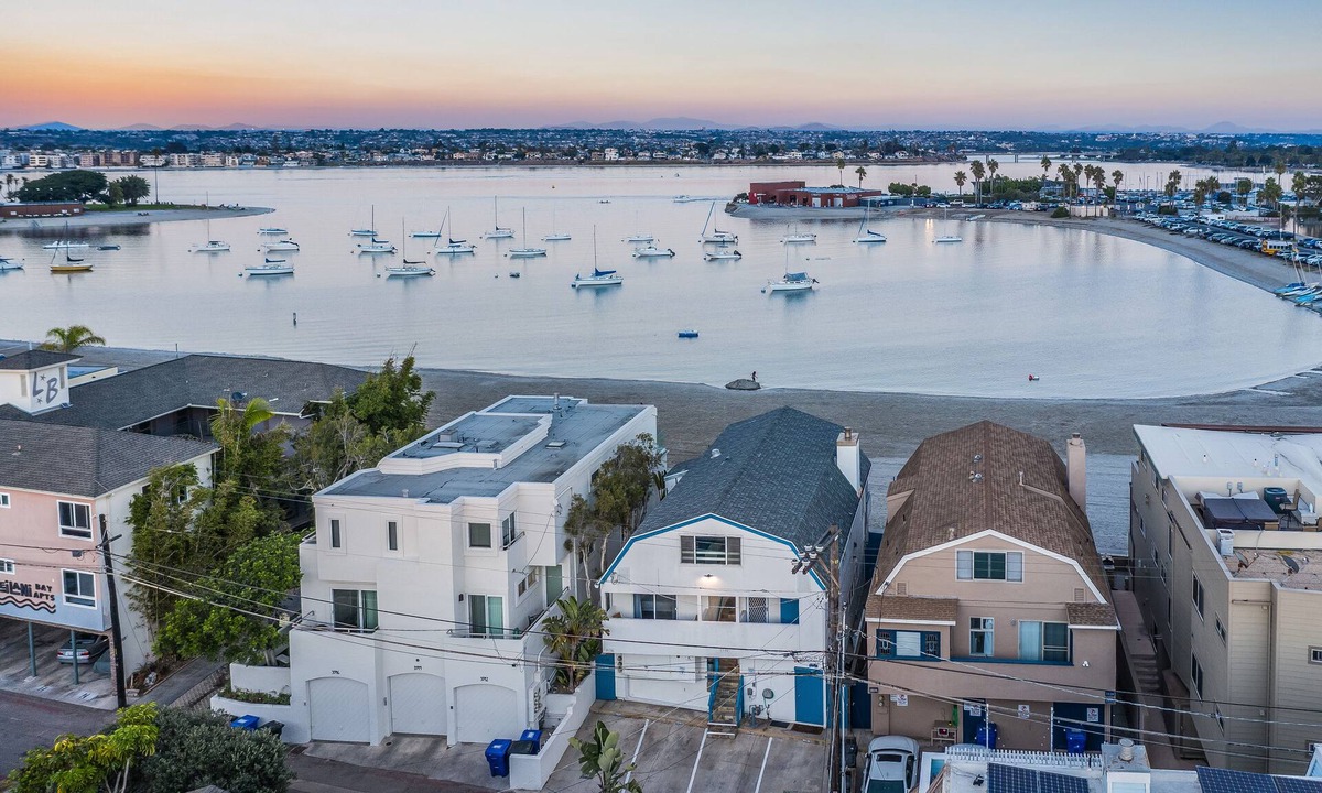 Bay | Central Mission Beach