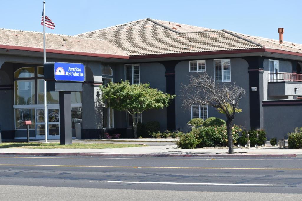 Hampton Inn Suites Lathrop | Manteca