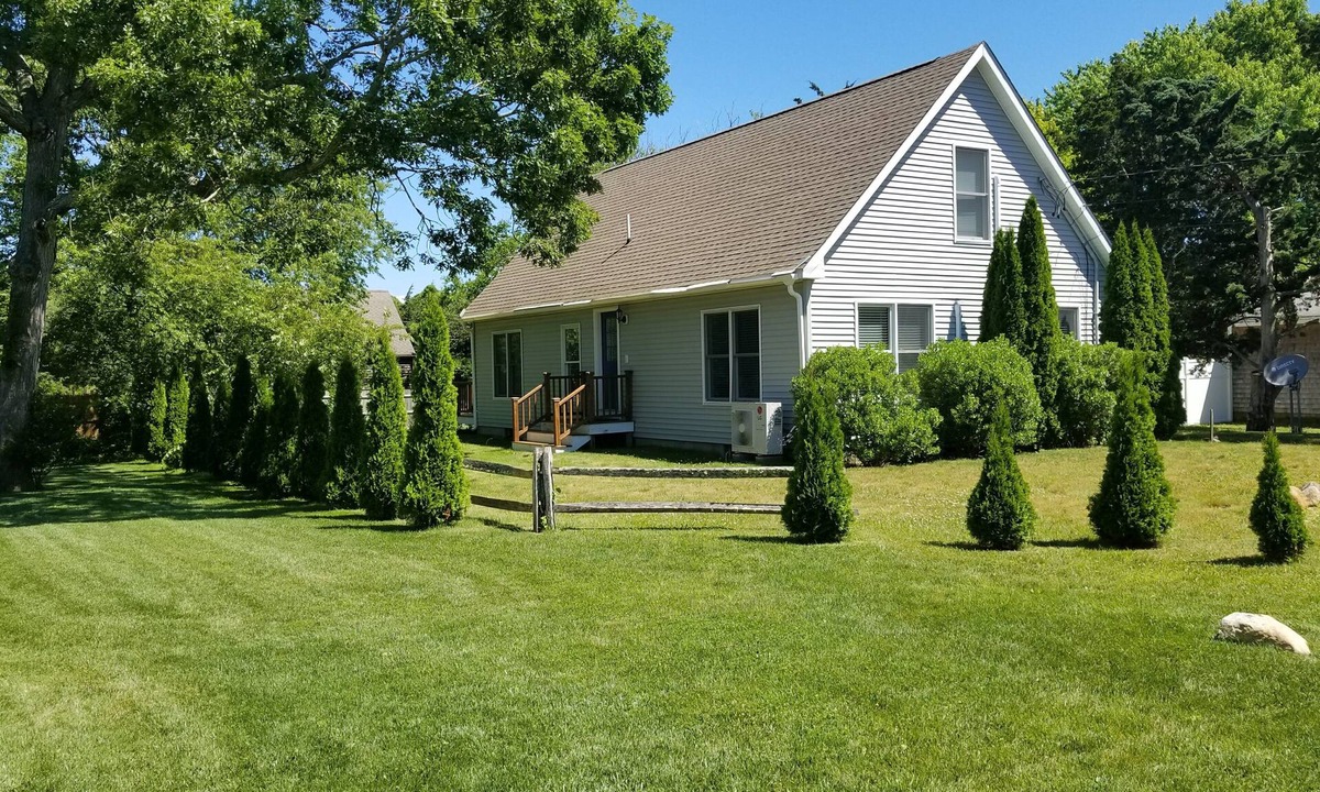 Island Inn Oak Bluffs | Oak Bluffs