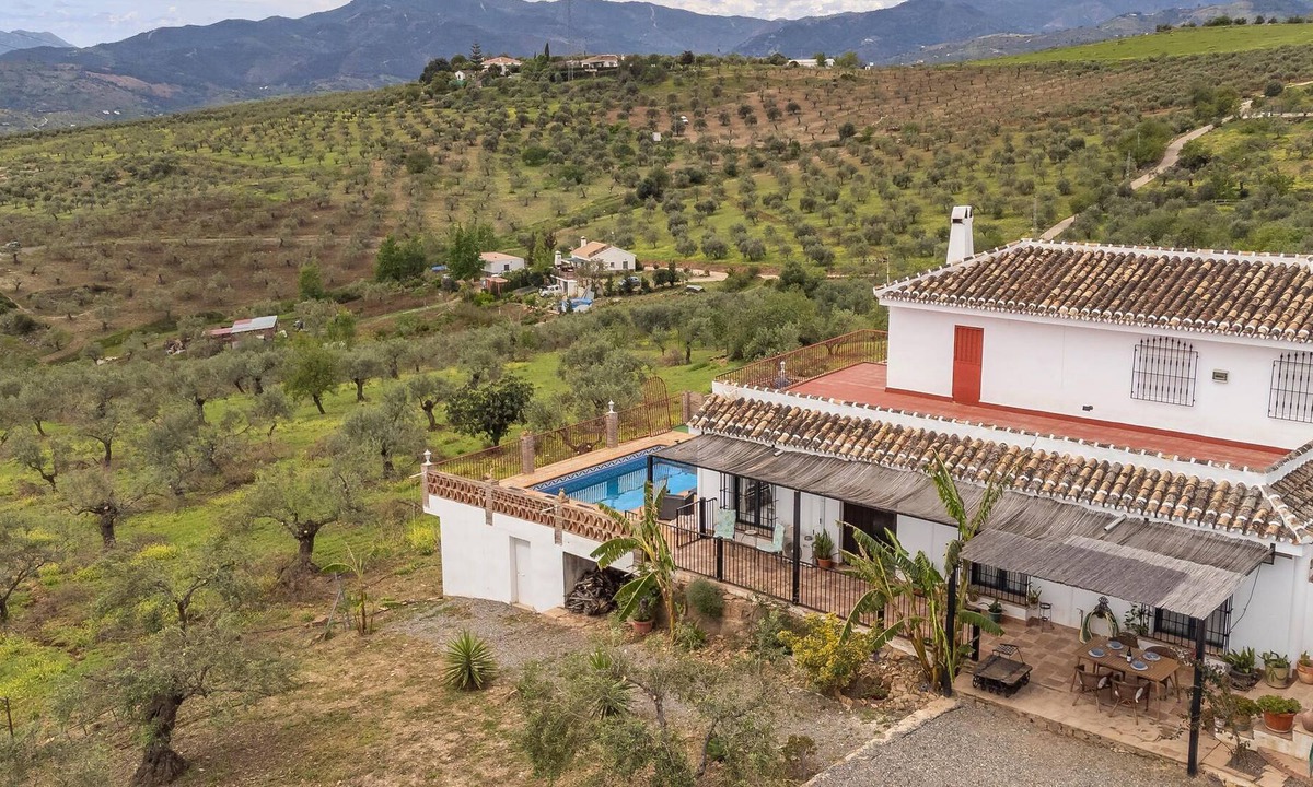 Accommodation Alozaina | Alozaina