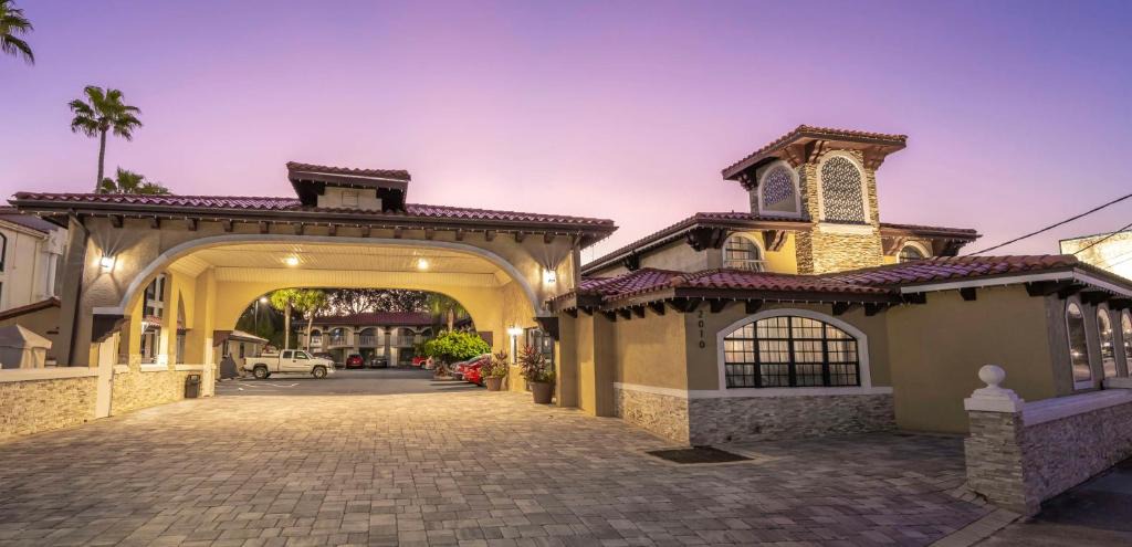 Inn Suites Palatka North | St. Augustine