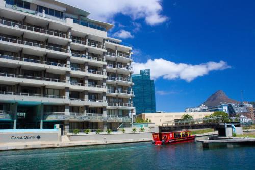 Canal Quays | Victoria and Alfred Waterfront