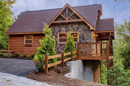 Cherokee Wind | Pigeon Forge