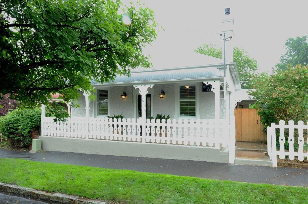 Cottage | Orange