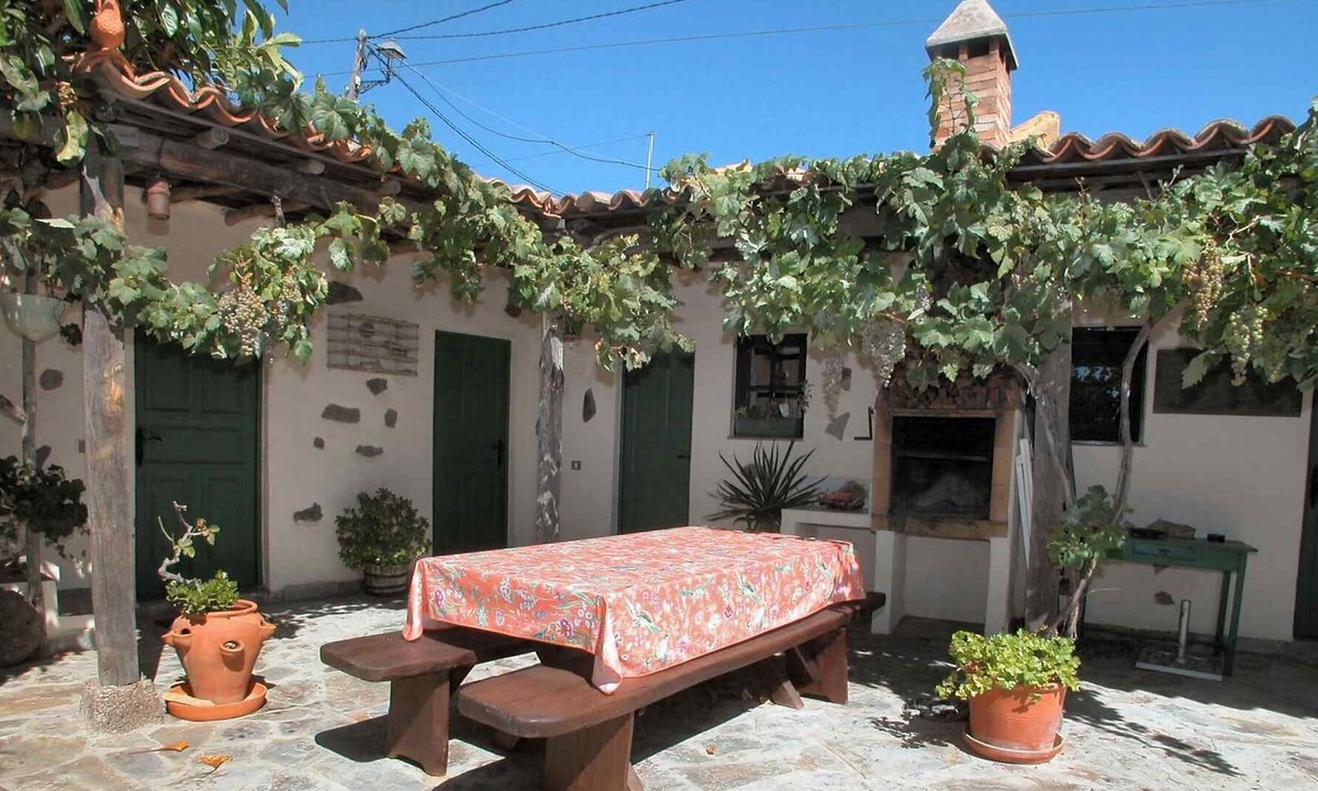 Cottage Sauna Jacuzzi Garden | El Jaral