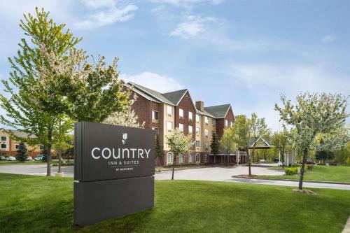 Country Inn | Novi