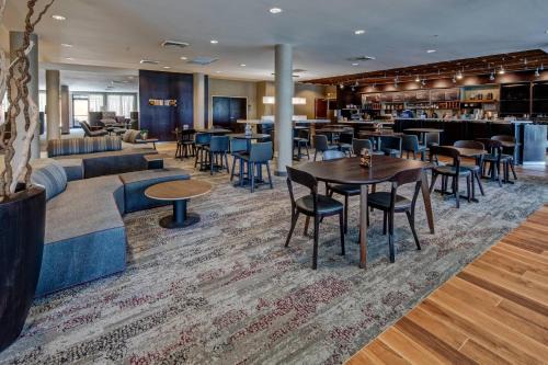 Courtyard | Troy