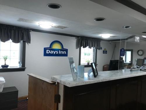 Days Inn | Amherst