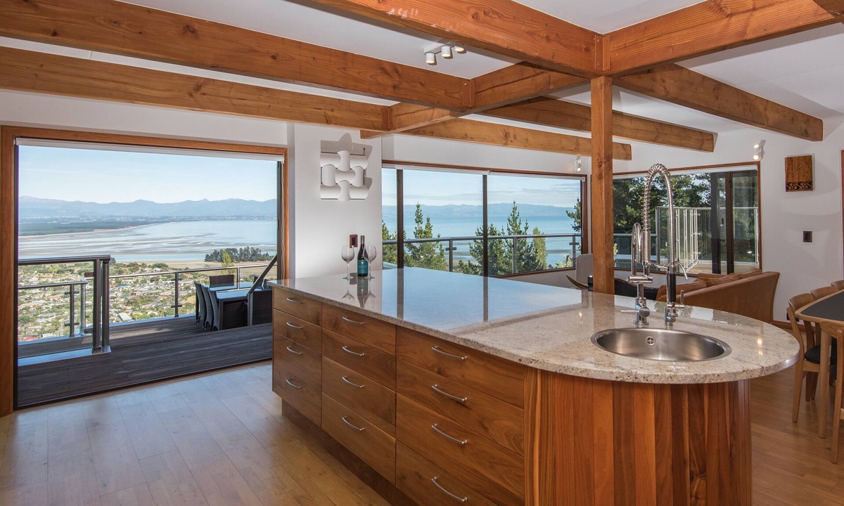 Eagles Nest Nelson Holiday | Britannia Heights