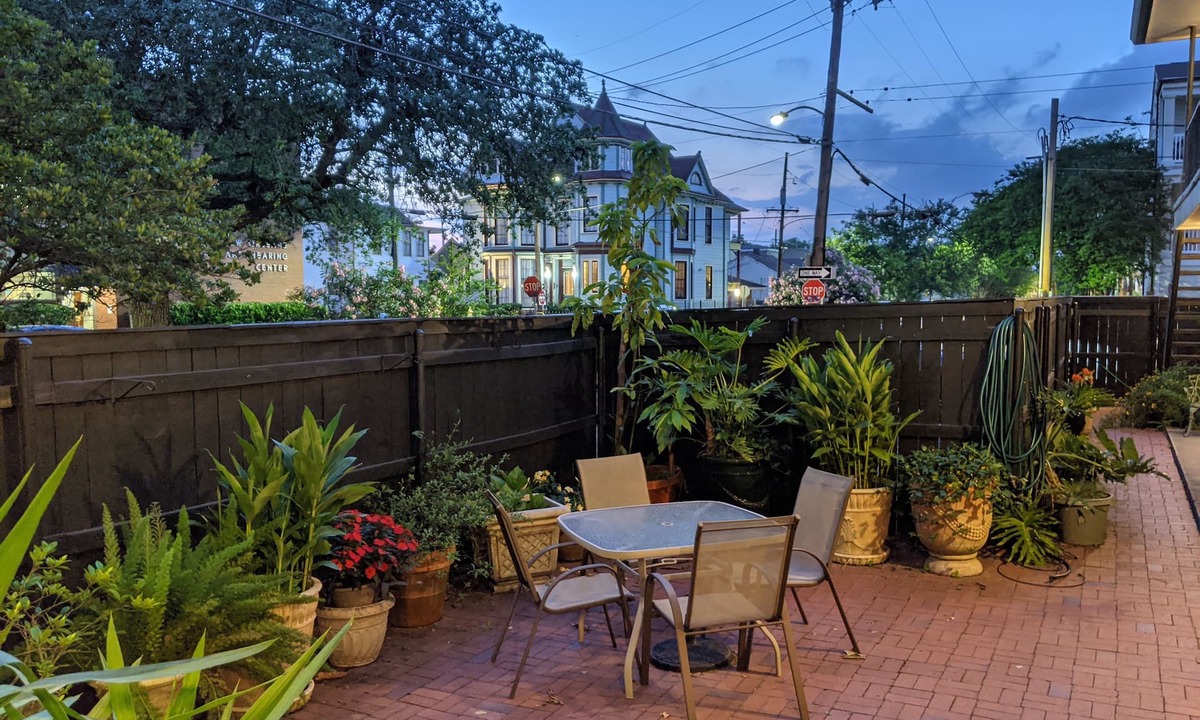 Factors New Orleans | Faubourg Delassize