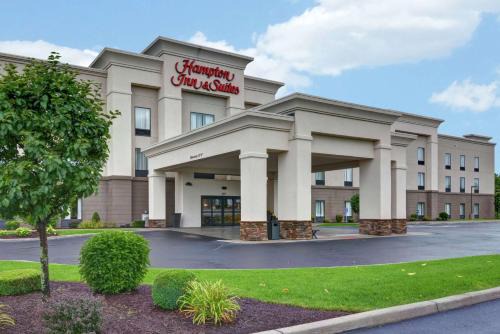 Hampton Inn Suites | New Hartford