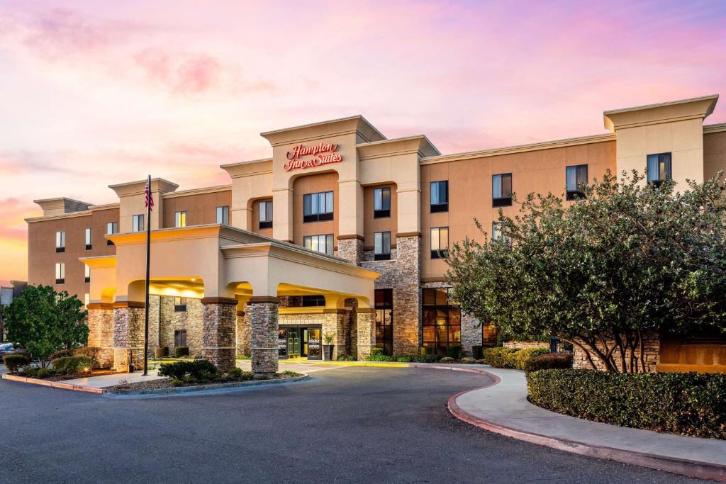 Hampton Inn Suites | Laguna West-Lakeside