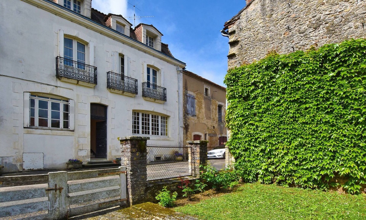 Century Character Garden The Heart Of Village | Villefranche-du-Perigord
