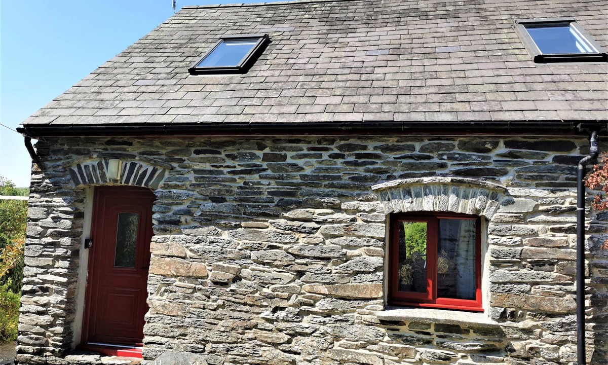 Honeysuckle Cottage Llanfyrnach | Llanfyrnach