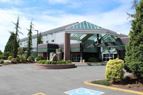 Wyndham Garden | Arlington