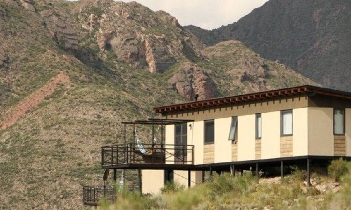 Mountain People | Salto