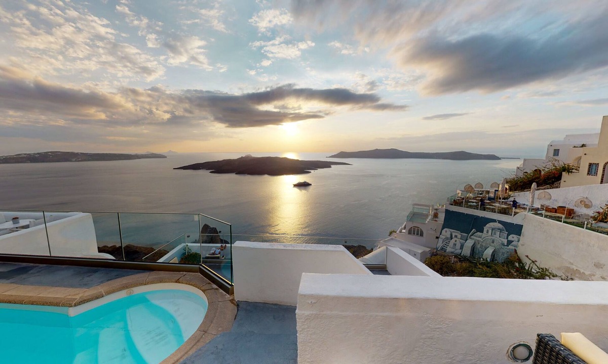 Neoklassiko Koukouli | Fira