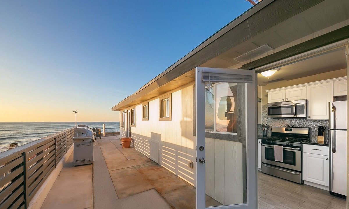 Cliffs | Ocean Beach