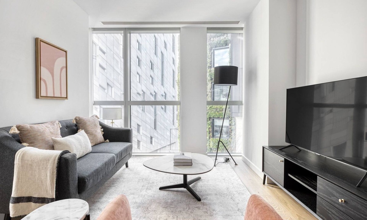 Liverpool Street | Hoxton West