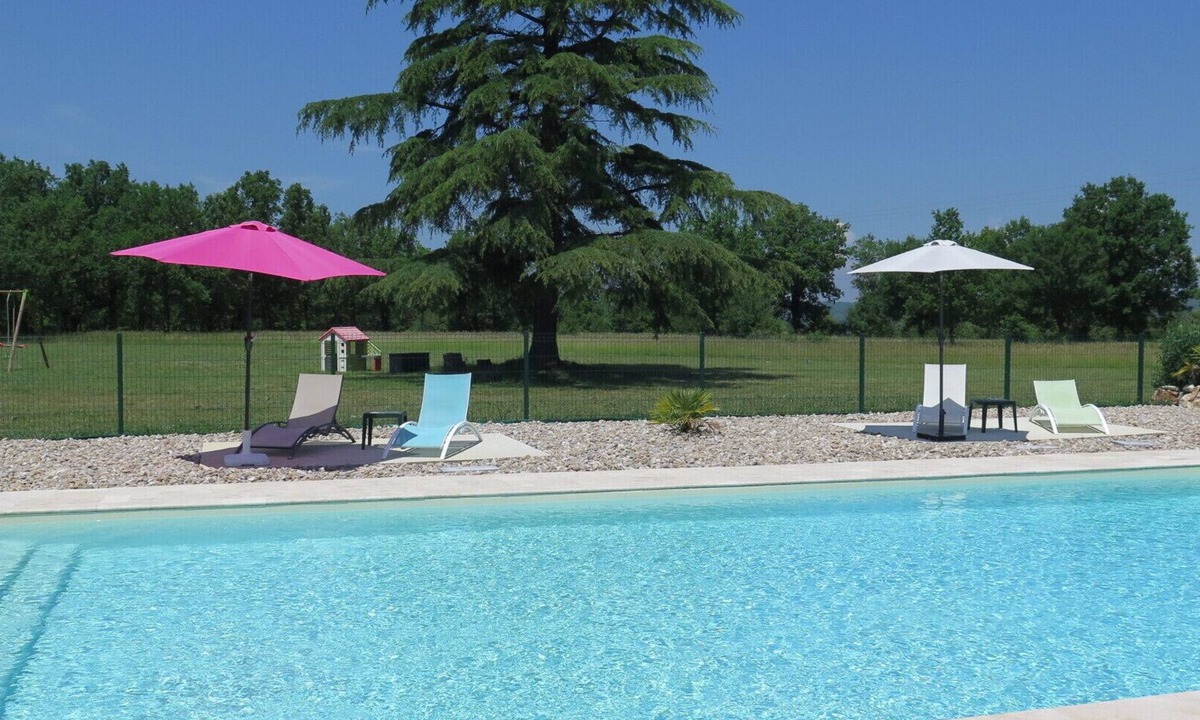 Cottage Swimming | Cremps