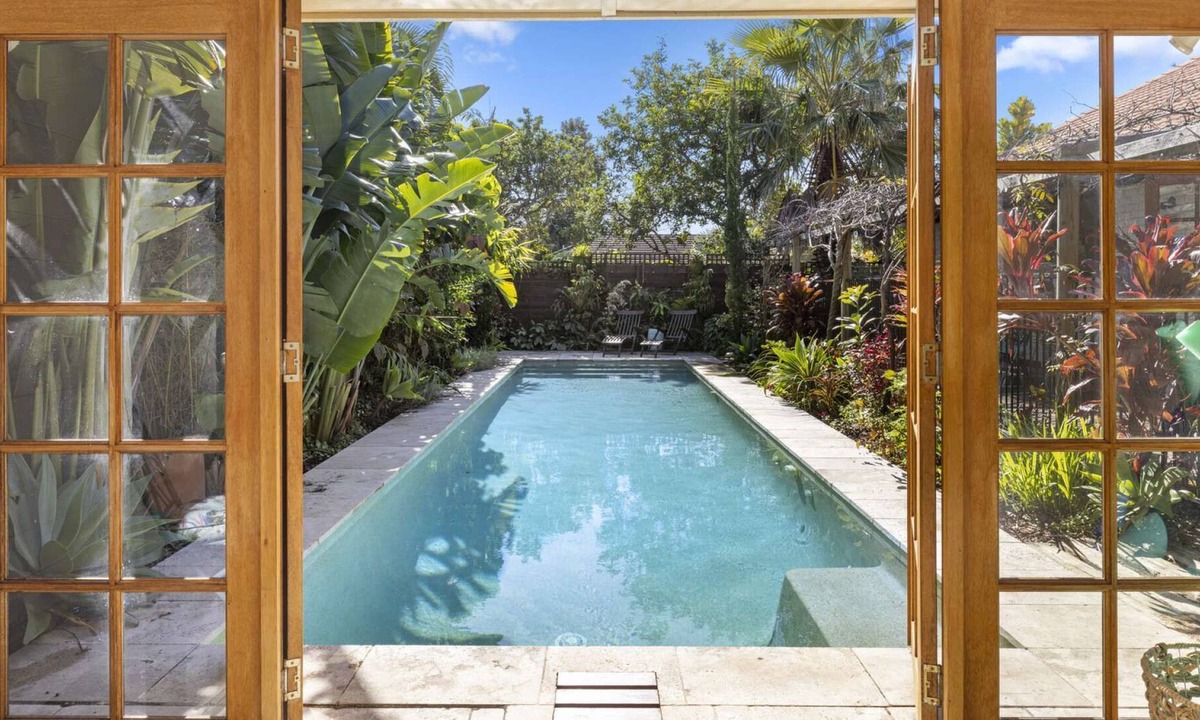 Maddie Beach Korora | Korora