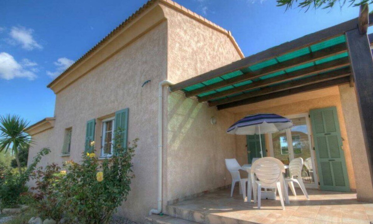 Rumana Pers | Aleria