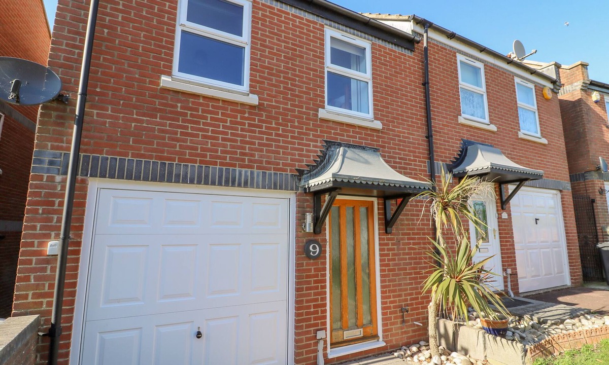 Sea Pebbles Weymouth | Weymouth