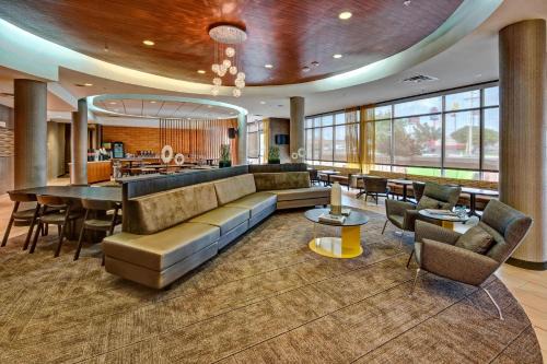 Springhill | Moore