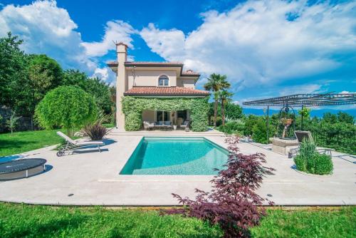 Villa Arta | Opric