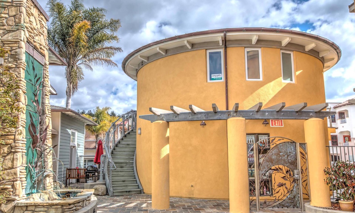 San Luis Street | Avila Beach