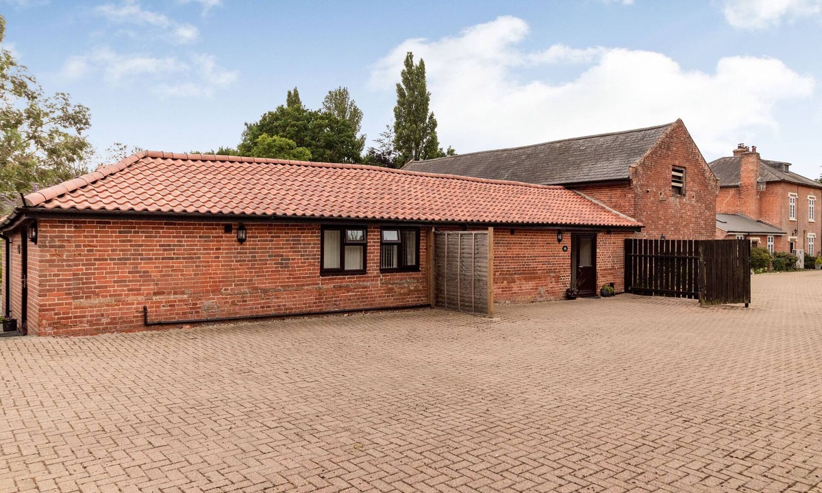 The Nest Box Diss | Gissing