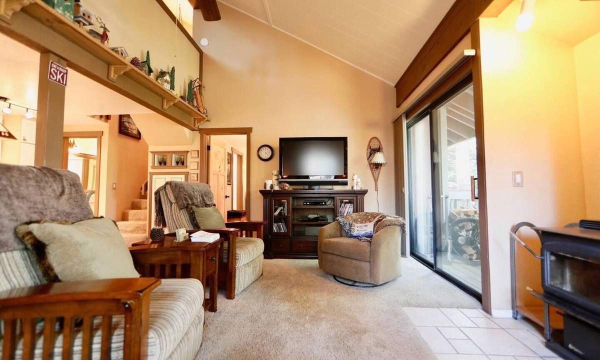 Treehouse | Mammoth Lakes