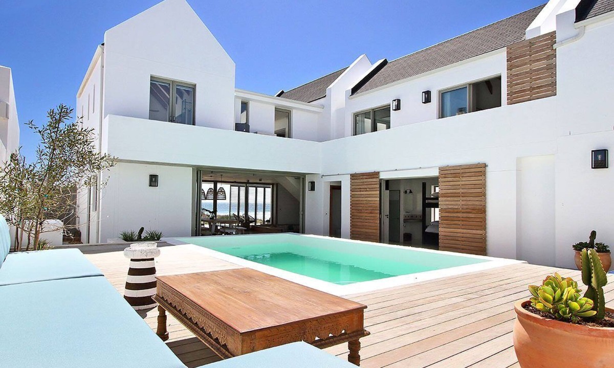 Beach B | Stompneusbaai