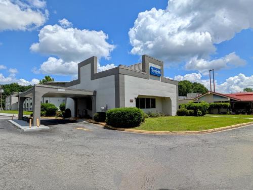 Travelodge | Forsyth