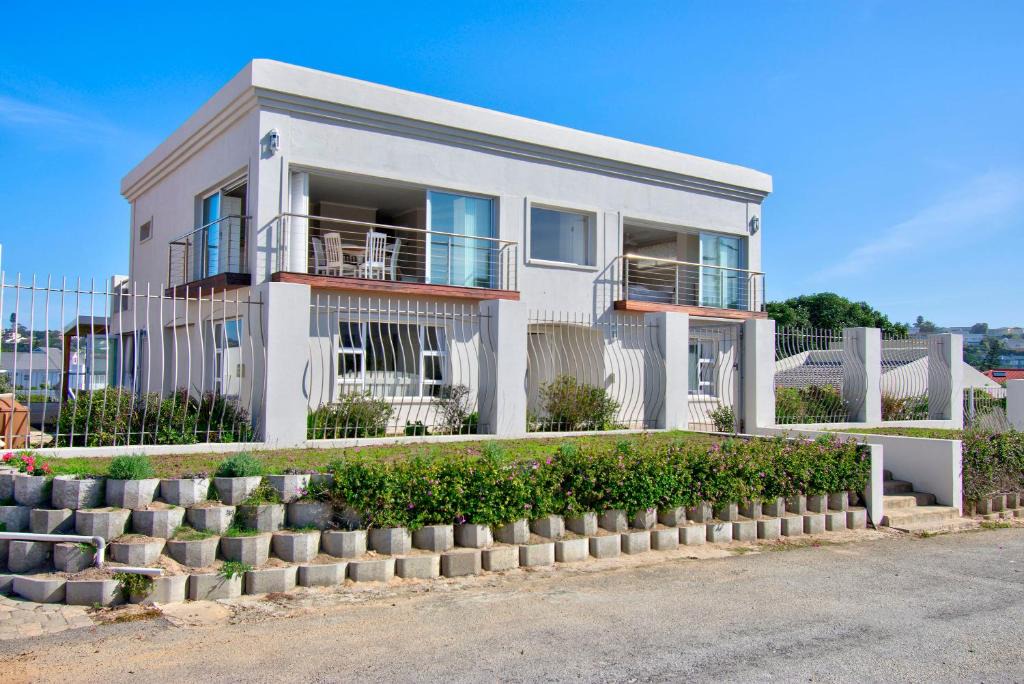 Head | Robberg Beach