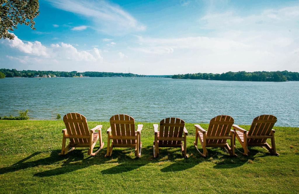 Waterview Style At Cove Resort | Steele Creek