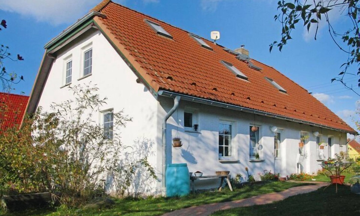 Cottage Uppost | Warrenzin