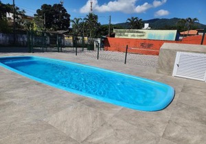 0001.03 - Maranduba - Apto - 2 Dormitório - 8 Pessoas - 2 Quadras Do Mar - Piscina - Wi-Fi (Excursão 96 Pessoas)