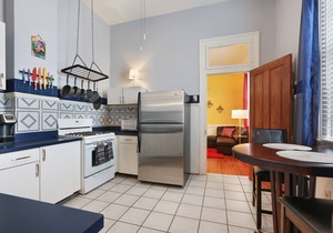 1/2 Gingerbread Home in Historic Algiers Point, New Orleans