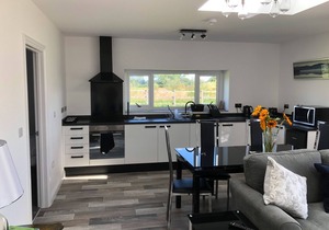 1 BARN COTTAGES, pet friendly, luxury holiday cottage in Whitchurch