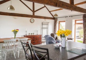 1 Beacon View Barn