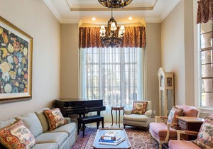 1 bed / 1 bath Suite 06 in Naples, FL Bed & Breakfast. Fully furnished with amenities.