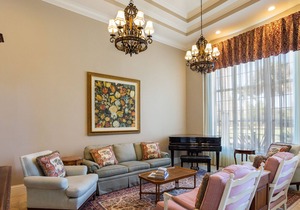 1 bed / 1 bath Suite 10 in Naples, FL Bed & Breakfast. Fully furnished with amenities.