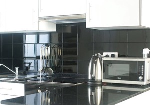 1-Bed Apartment Sleeps 2, Sunbeds & Towels