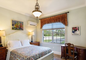 1 bed / shared bath Suite in Luxurious Mansion in Naples, FL - Fully furnished with amenities.